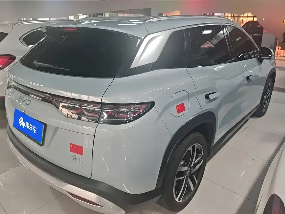 BYD L DM-i — фото 2