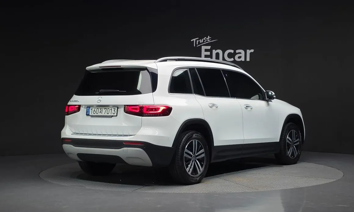 Mercedes-Benz GLB-Class — фото 4
