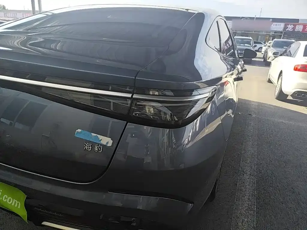 BYD Seal — фото 10