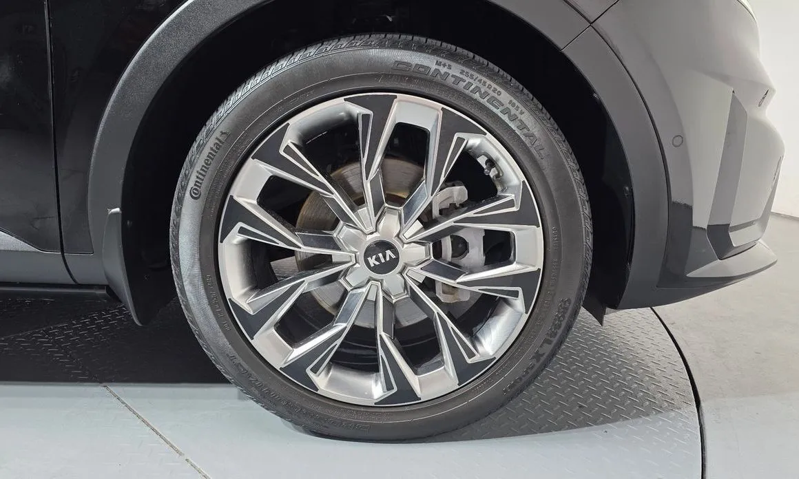 Kia Sorento — фото 8