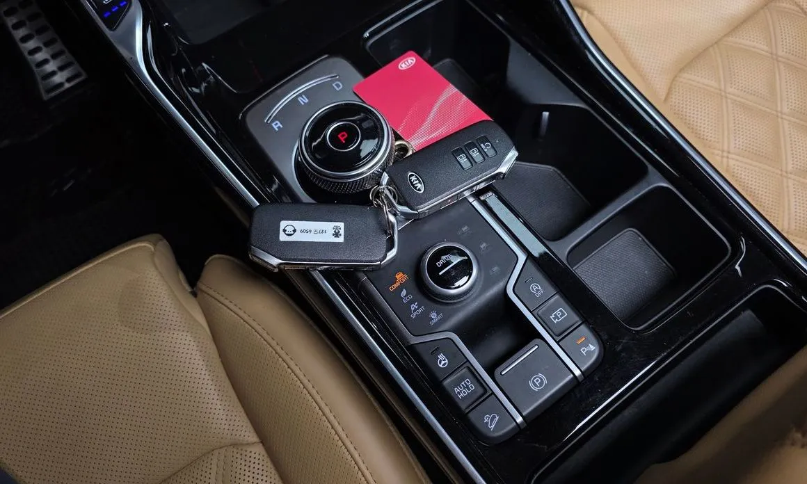 Kia Sorento — фото 7