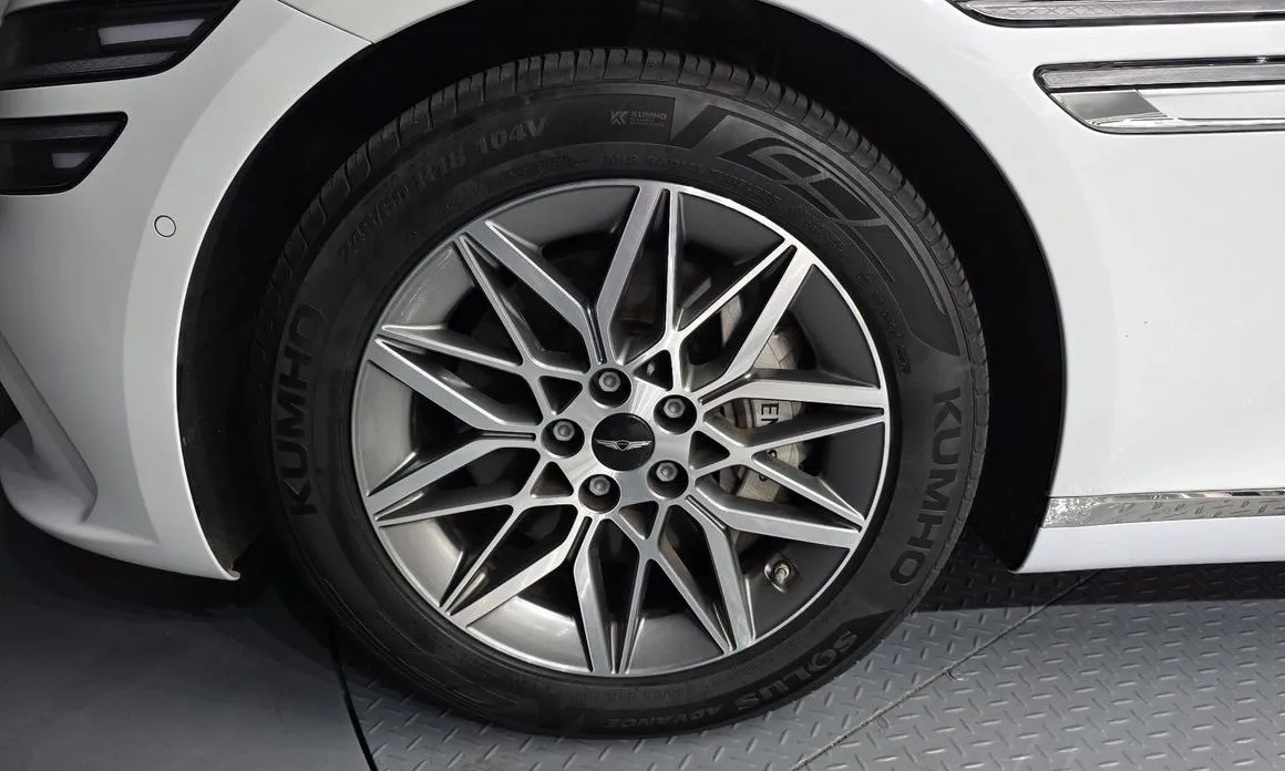 Genesis G80 — фото 10