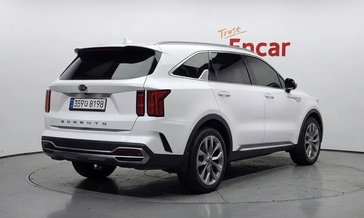 Kia Sorento — фото 10