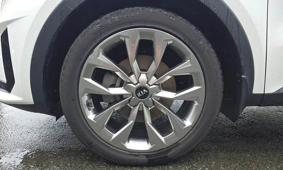 Kia Sorento — фото 8