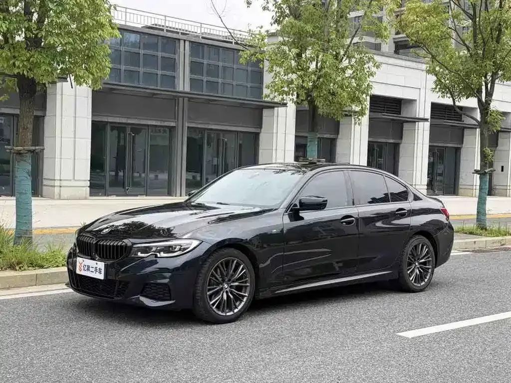 BMW 3 Series — фото 1