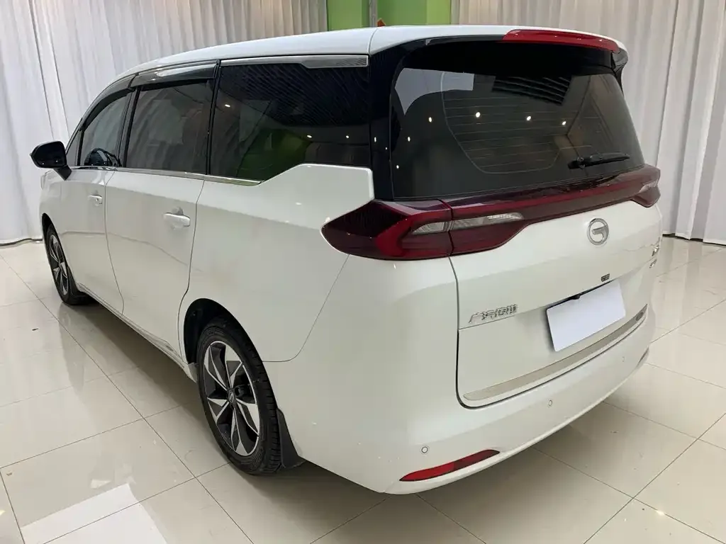 GAC Motor Trumpchi M6 — фото 3
