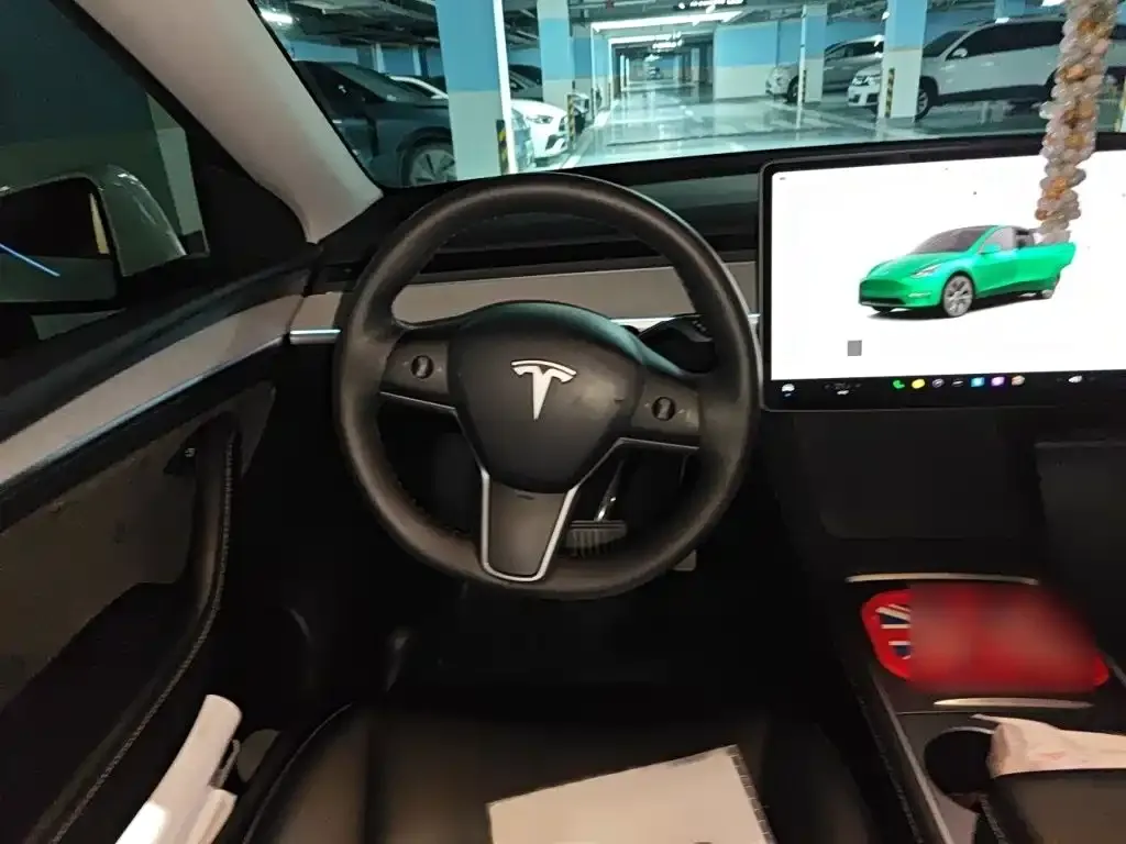Tesla Model Y — фото 6