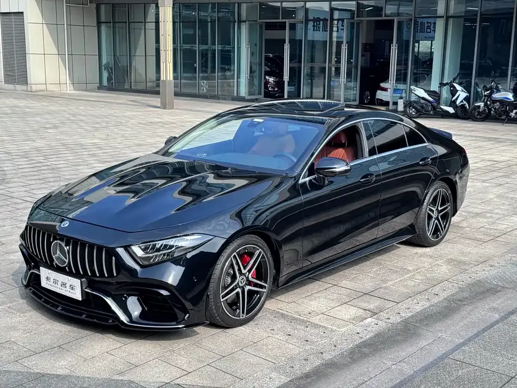 Mercedes-Benz CLS — фото 1