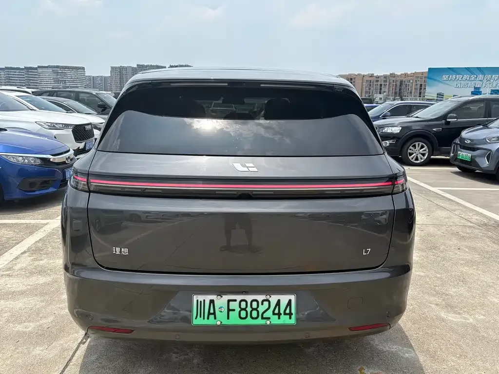 Li Auto L7 — фото 9