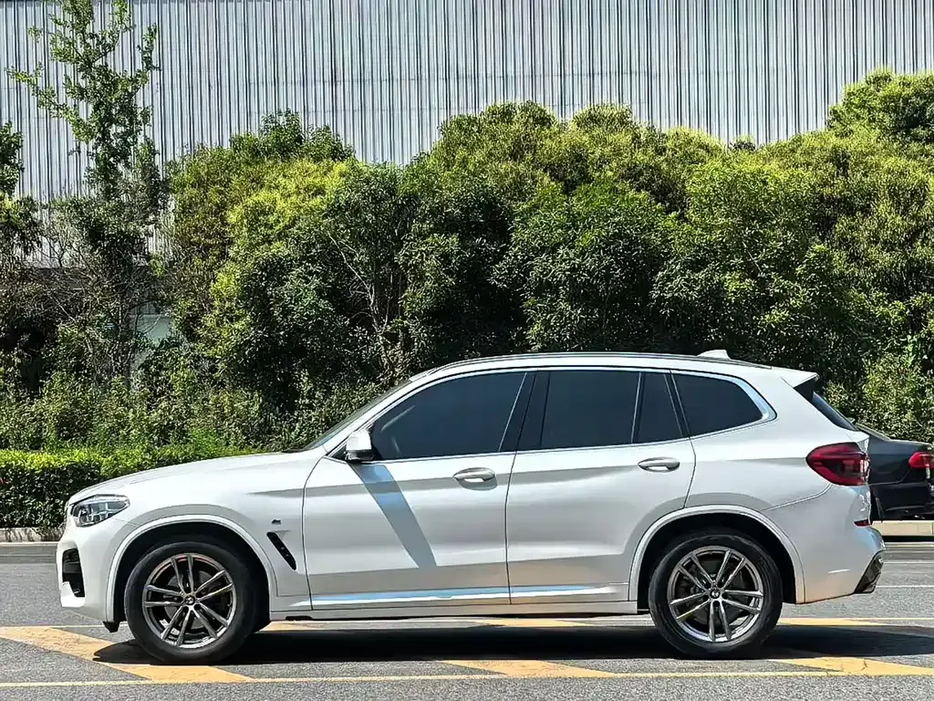 BMW X3 — фото 9