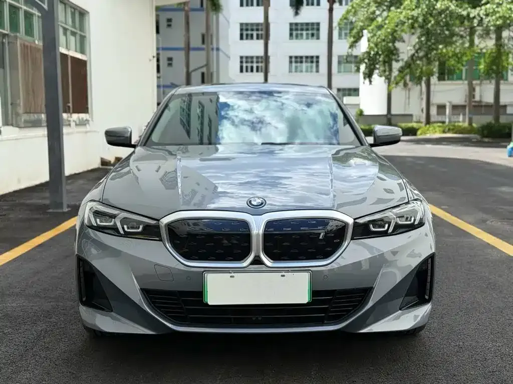 BMW i3 — фото 1