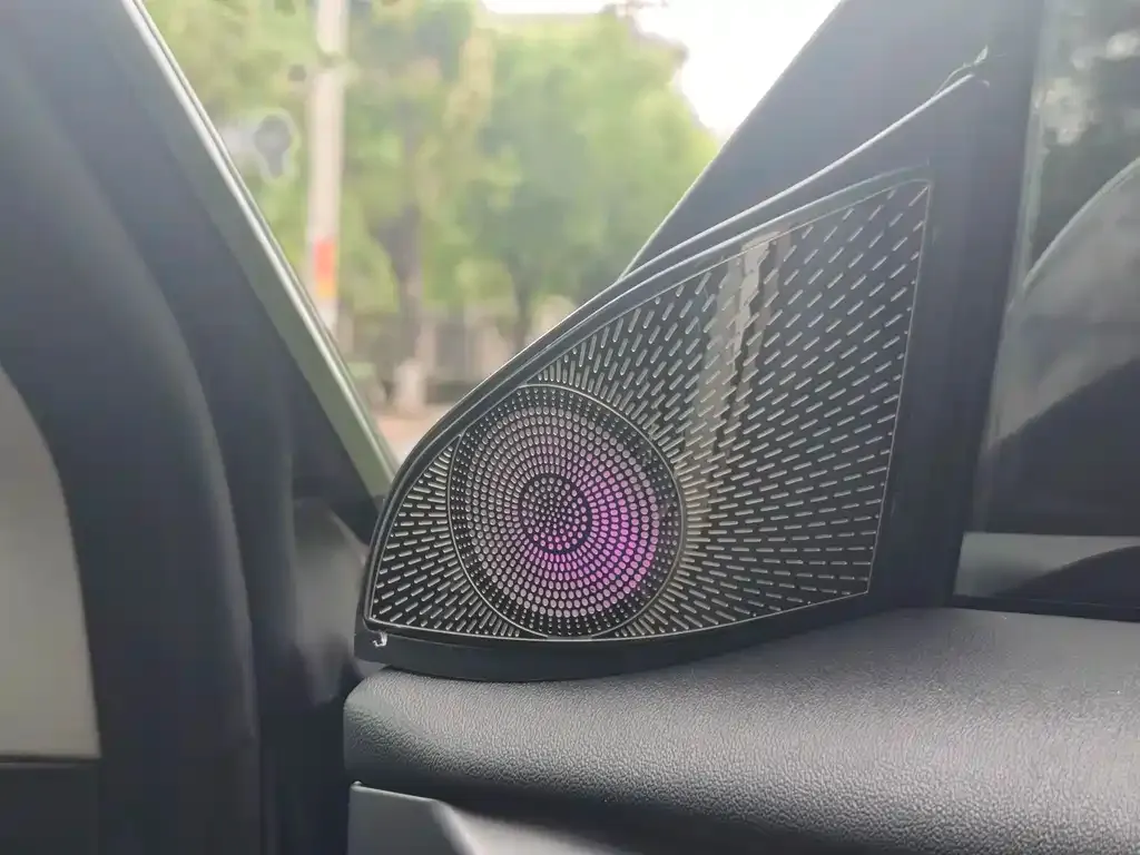 Tesla Model 3 — фото 10