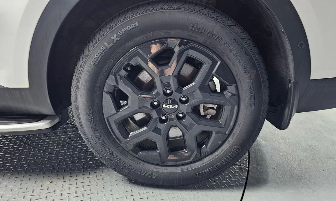Kia Sorento — фото 5
