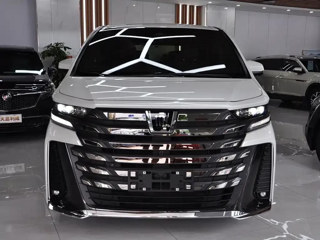 Toyota Vellfire — фото 7