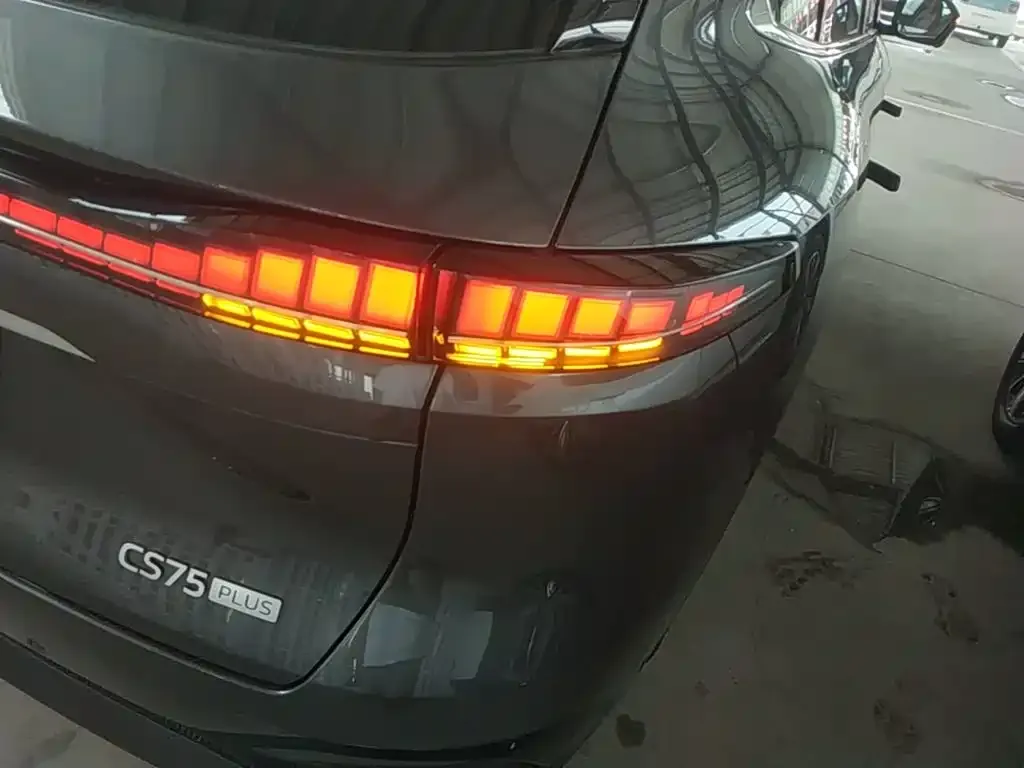 Changan CS75PLUS — фото 3