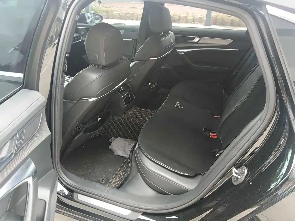 Audi A6L — фото 4