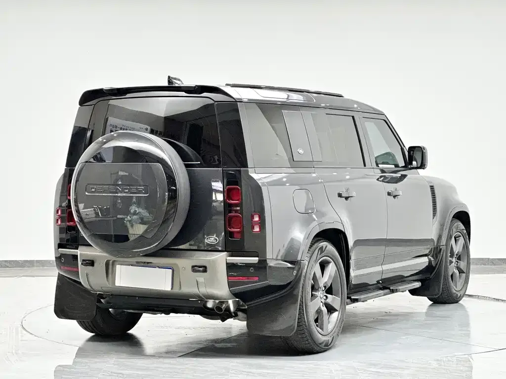 Land Rover Defender — фото 10