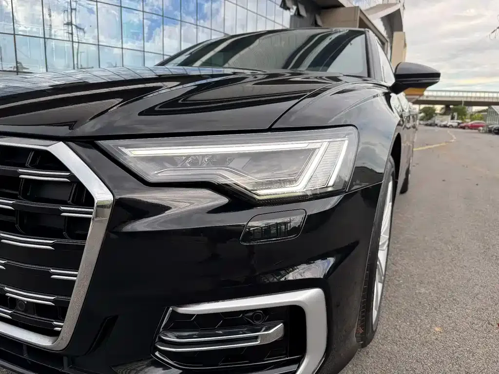 Audi A6L — фото 10
