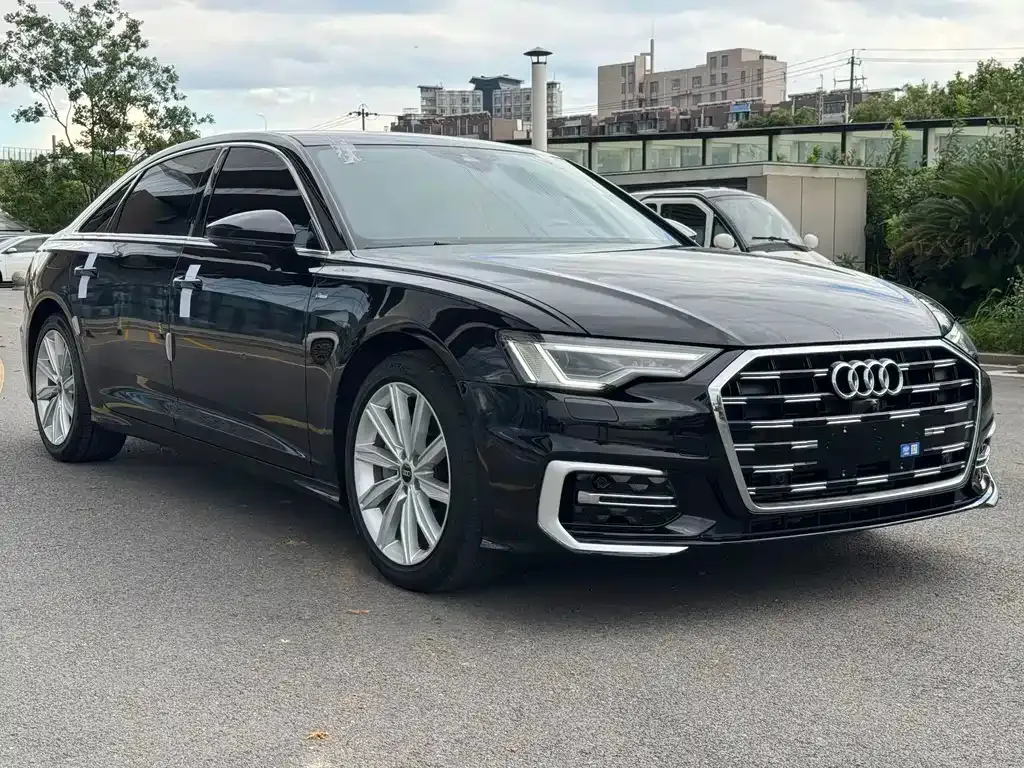 Audi A6L — фото 8