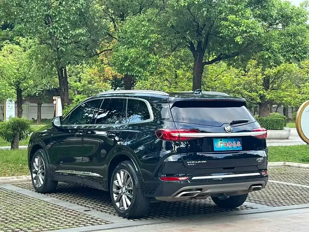 Buick Enclave — фото 10