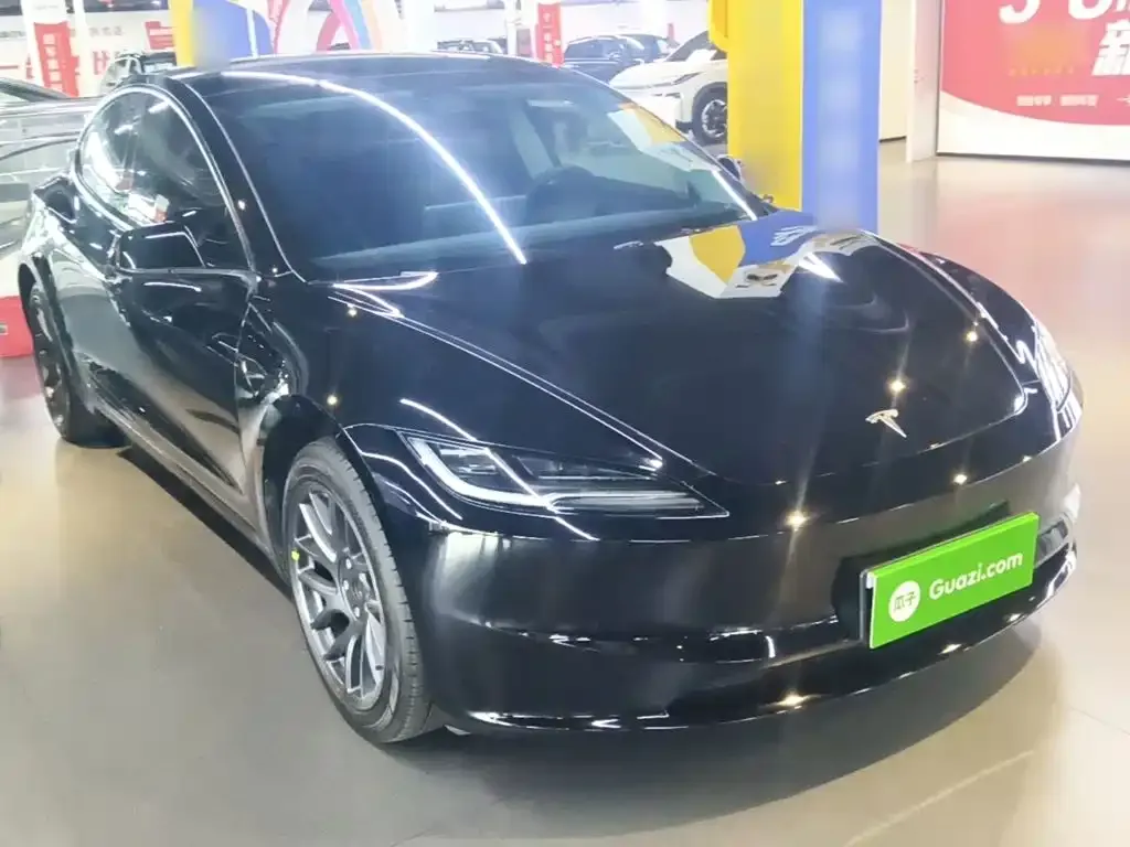 Tesla Model 3 — фото 9