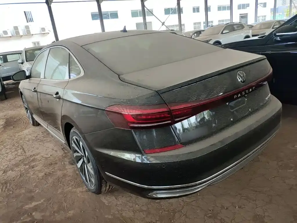 Volkswagen Passat — фото 4