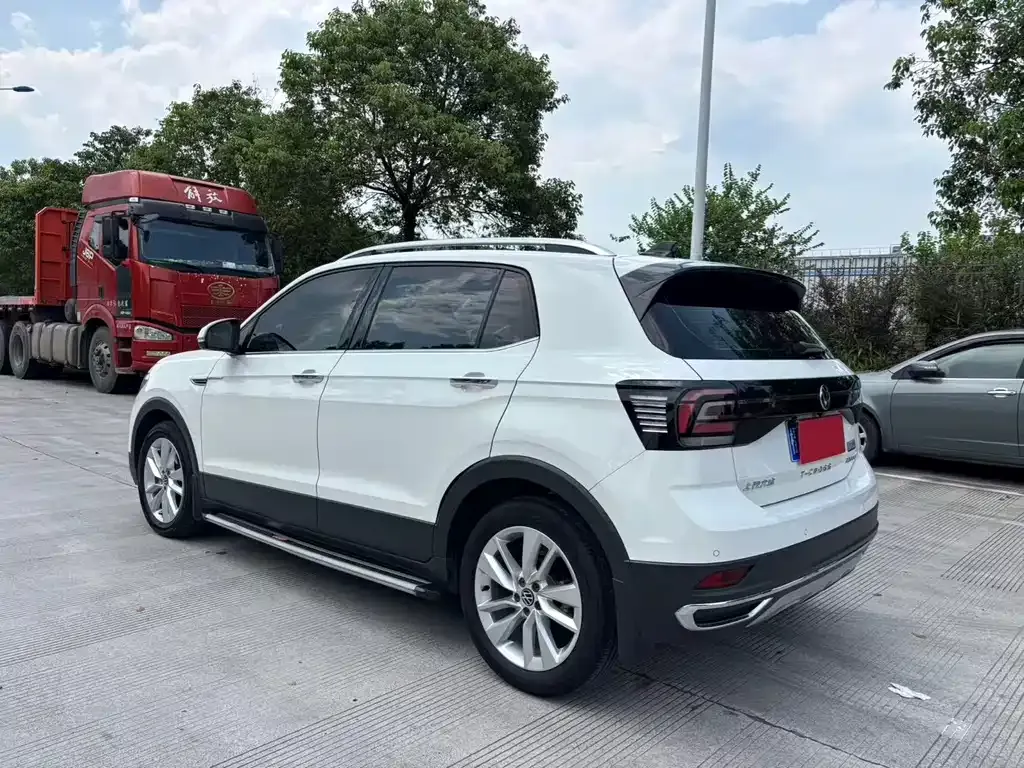 Volkswagen T-Cross — фото 6