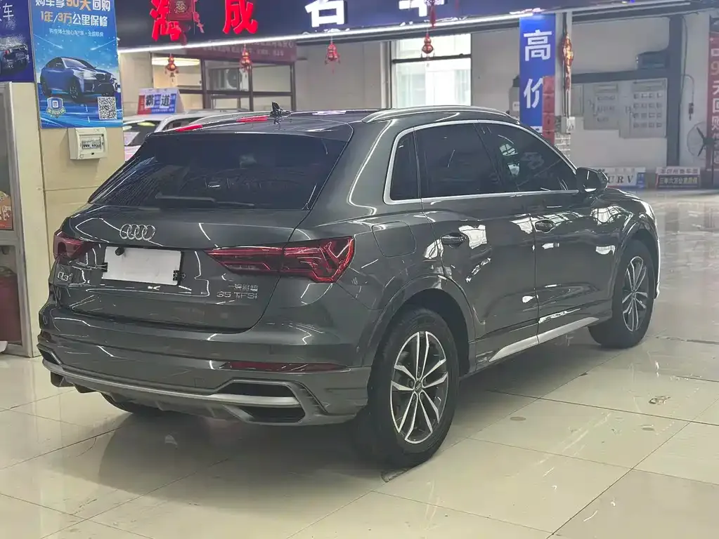 Audi Q3 — фото 6