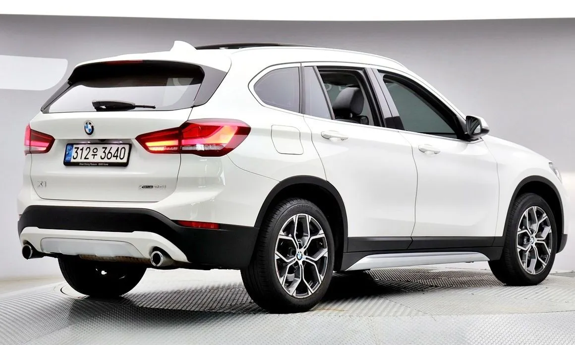 BMW X1 — фото 8