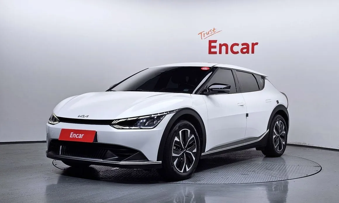 Kia EV6 — фото 1