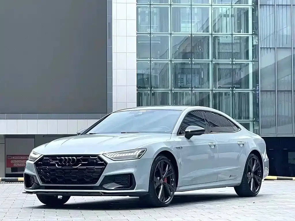 Audi A7L — фото 1