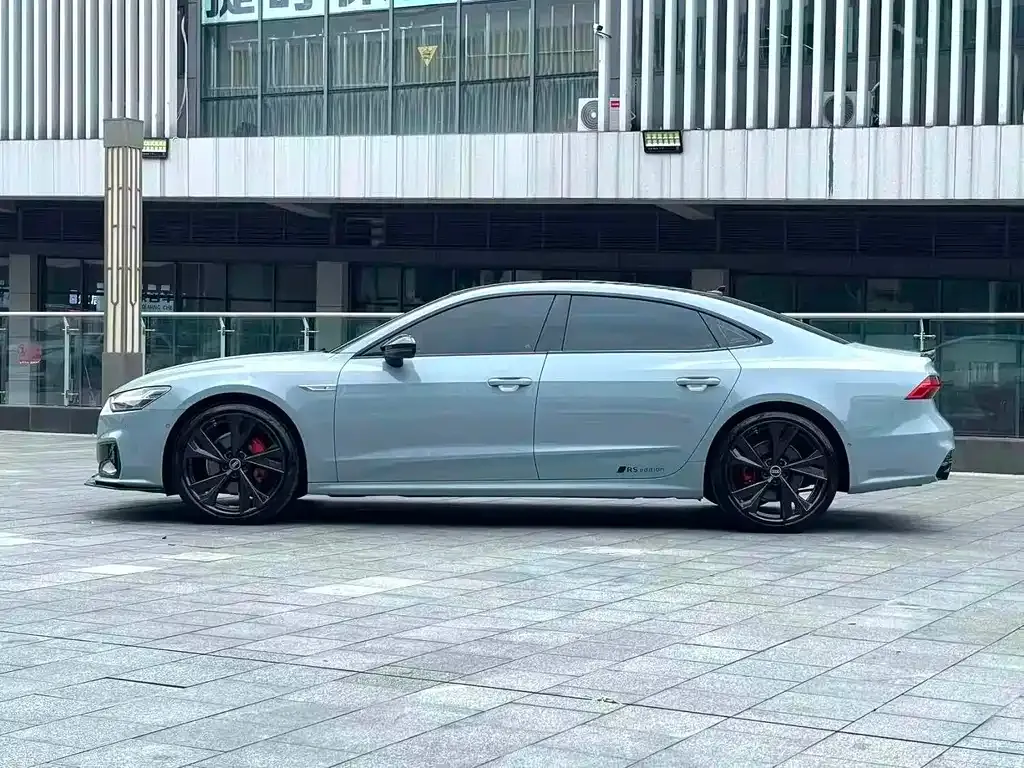 Audi A7L — фото 6