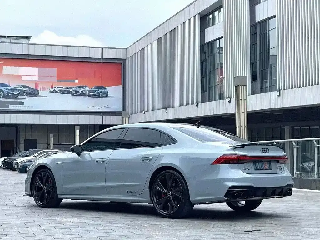 Audi A7L — фото 4