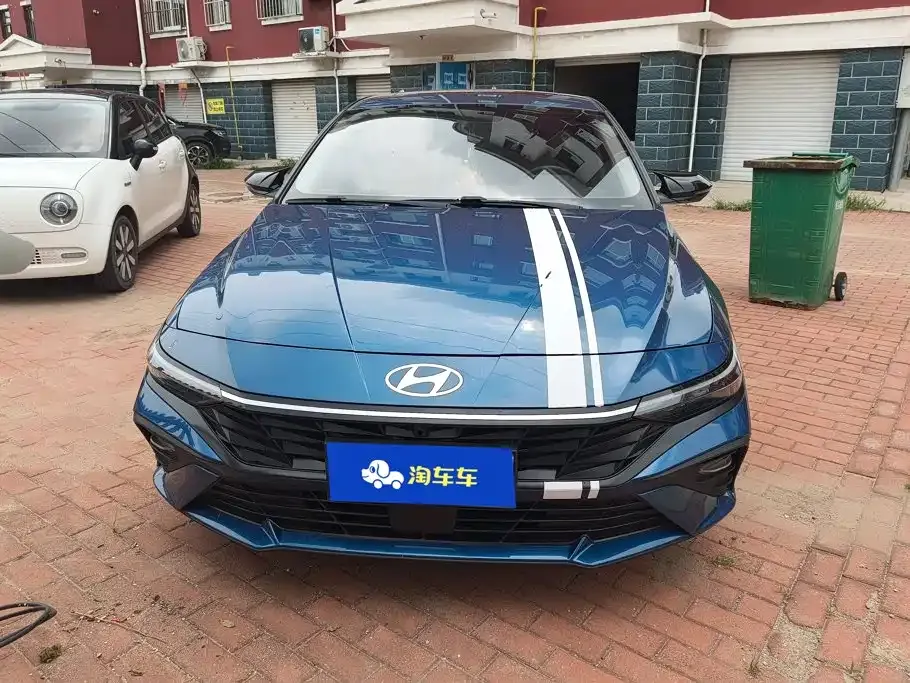 Hyundai Elantra — фото 10