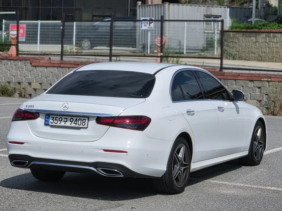 Mercedes-Benz E-Class — фото 10