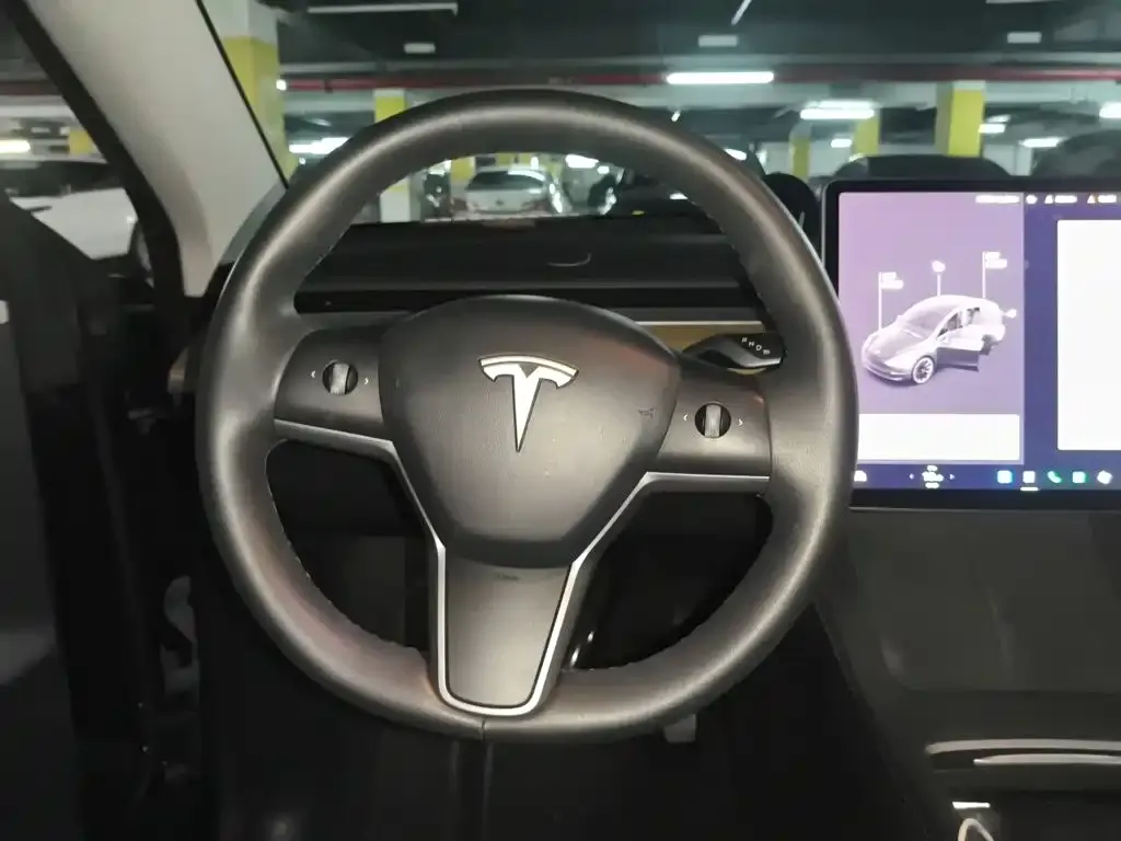 Tesla Model Y — фото 7