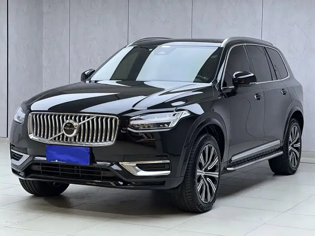 Volvo XC90 — фото 1