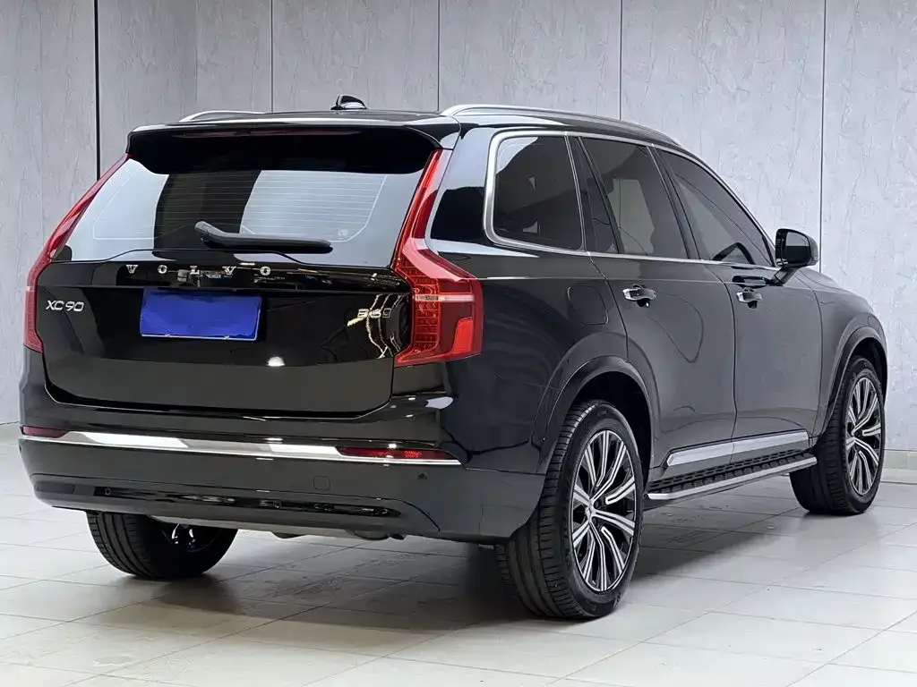 Volvo XC90 — фото 5