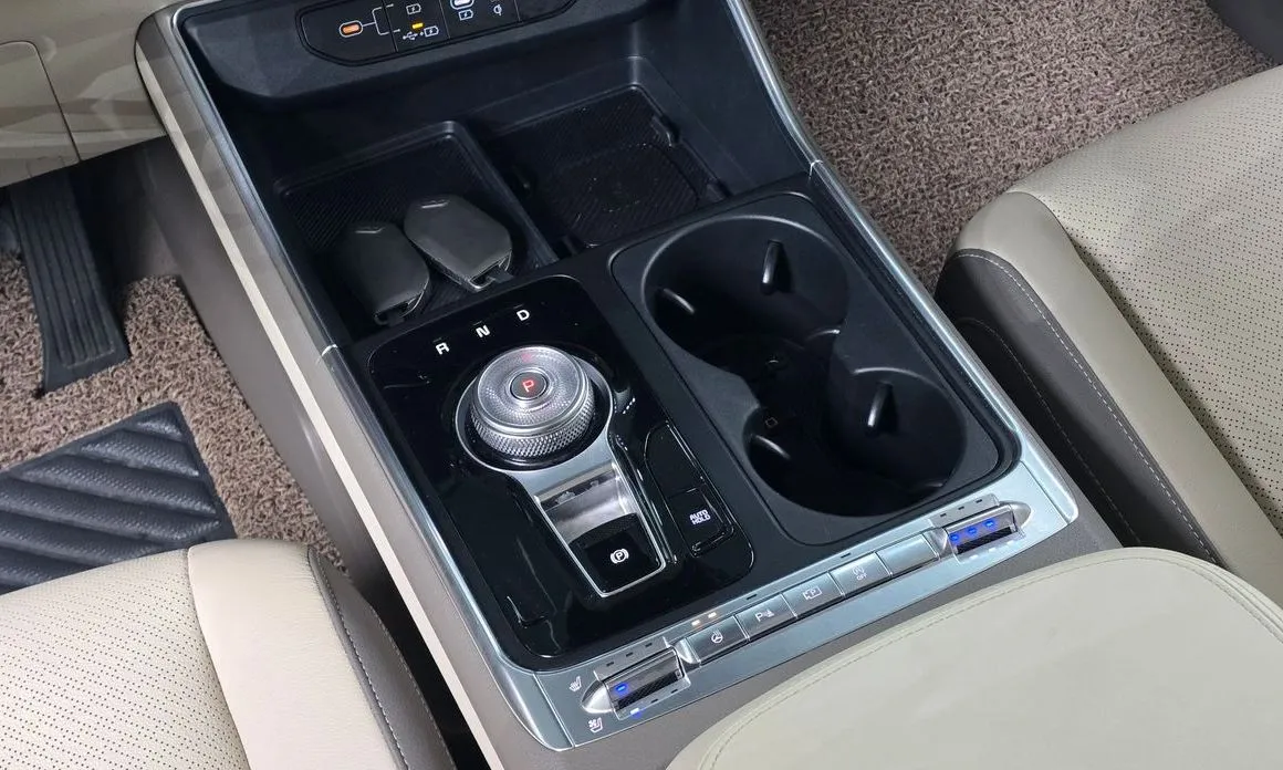 Kia Carnival — фото 10