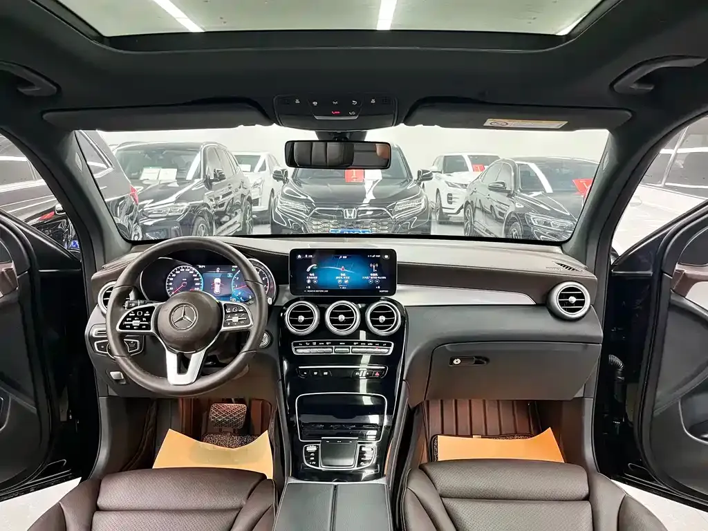 Mercedes-Benz GLC — фото 8