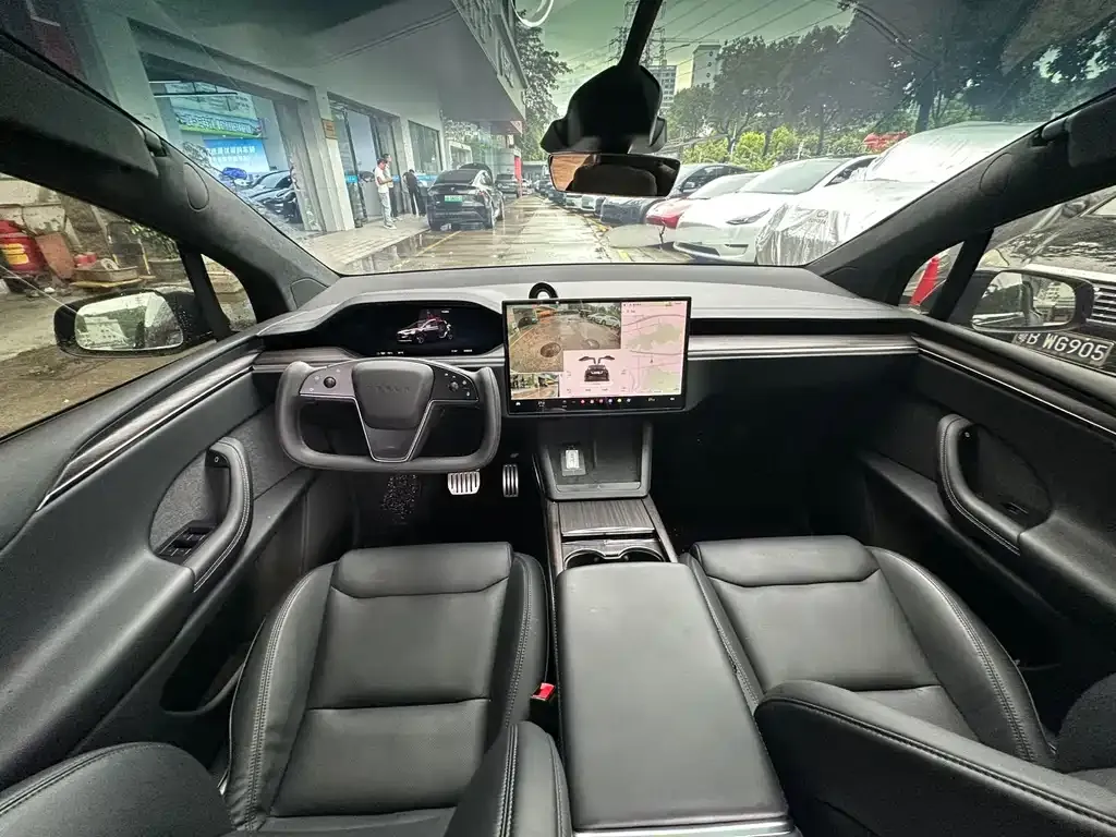 Tesla Model X — фото 2