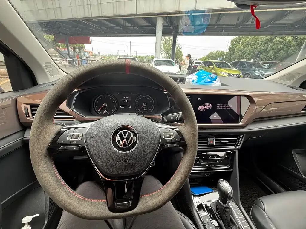 Volkswagen Tharu — фото 10