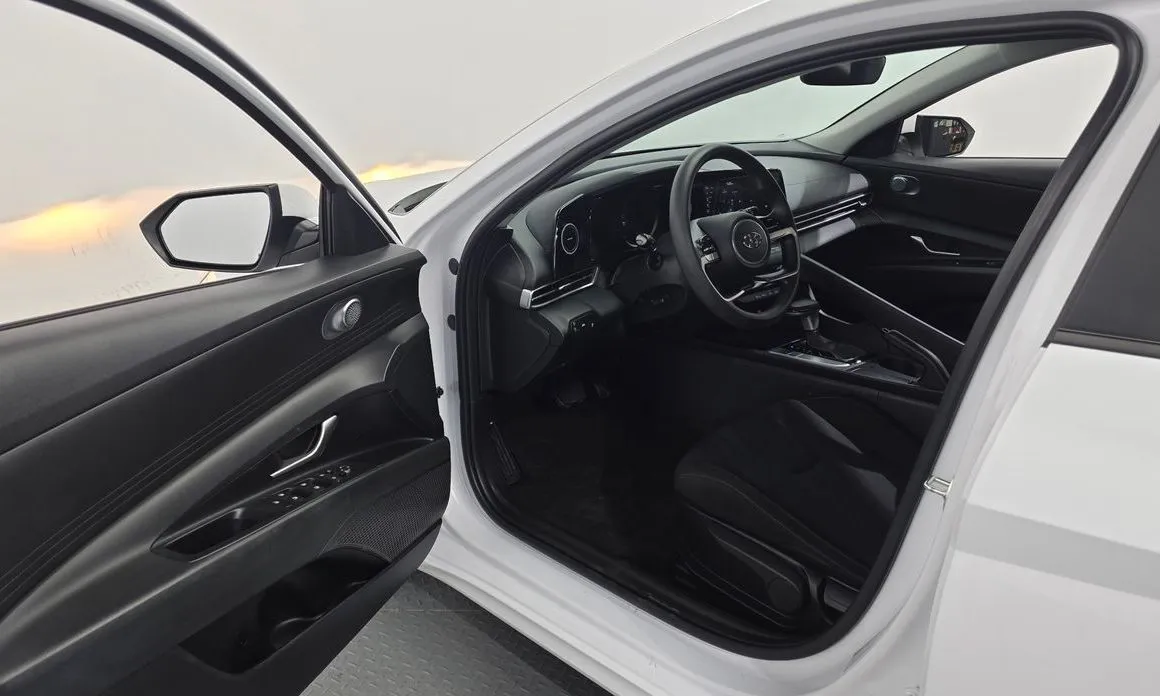 Hyundai AVANTE 2021 из KR, фото 6