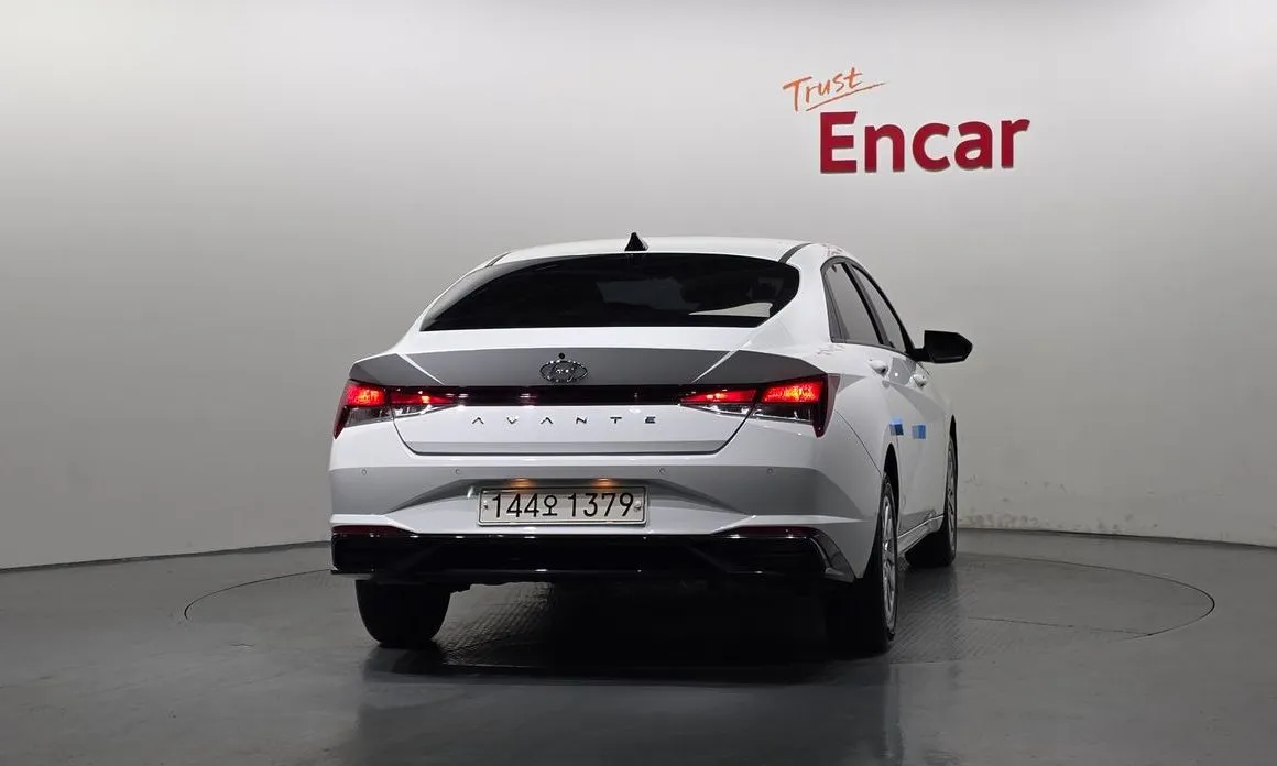 Hyundai AVANTE 2021 из KR, фото 2