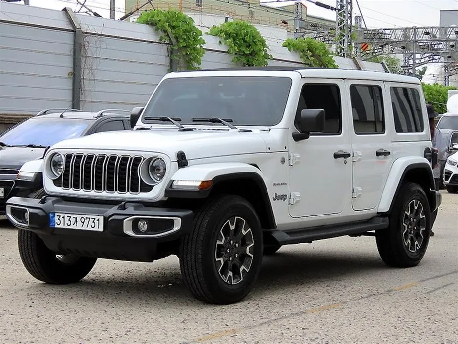 Jeep Wrangler 2024 из KR, фото 3