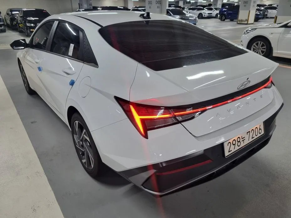 Hyundai AVANTE — фото 2