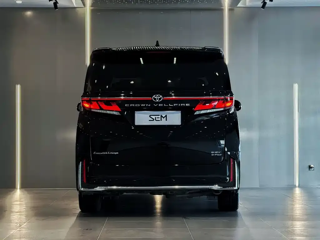 Toyota Vellfire — фото 2