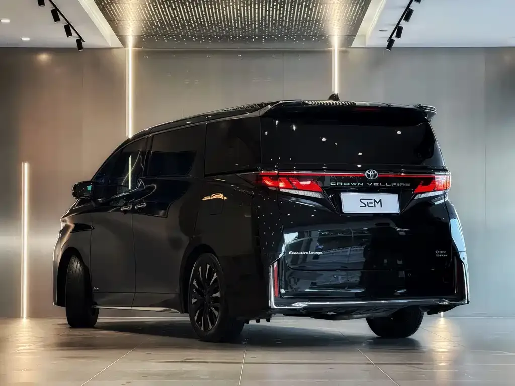 Toyota Vellfire — фото 6