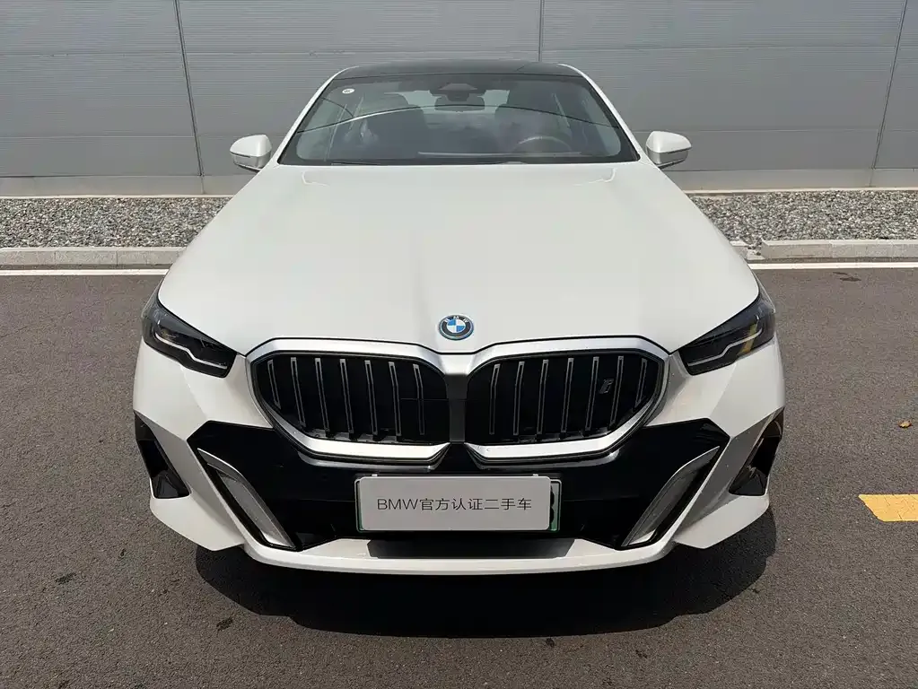 BMW i5 — фото 7