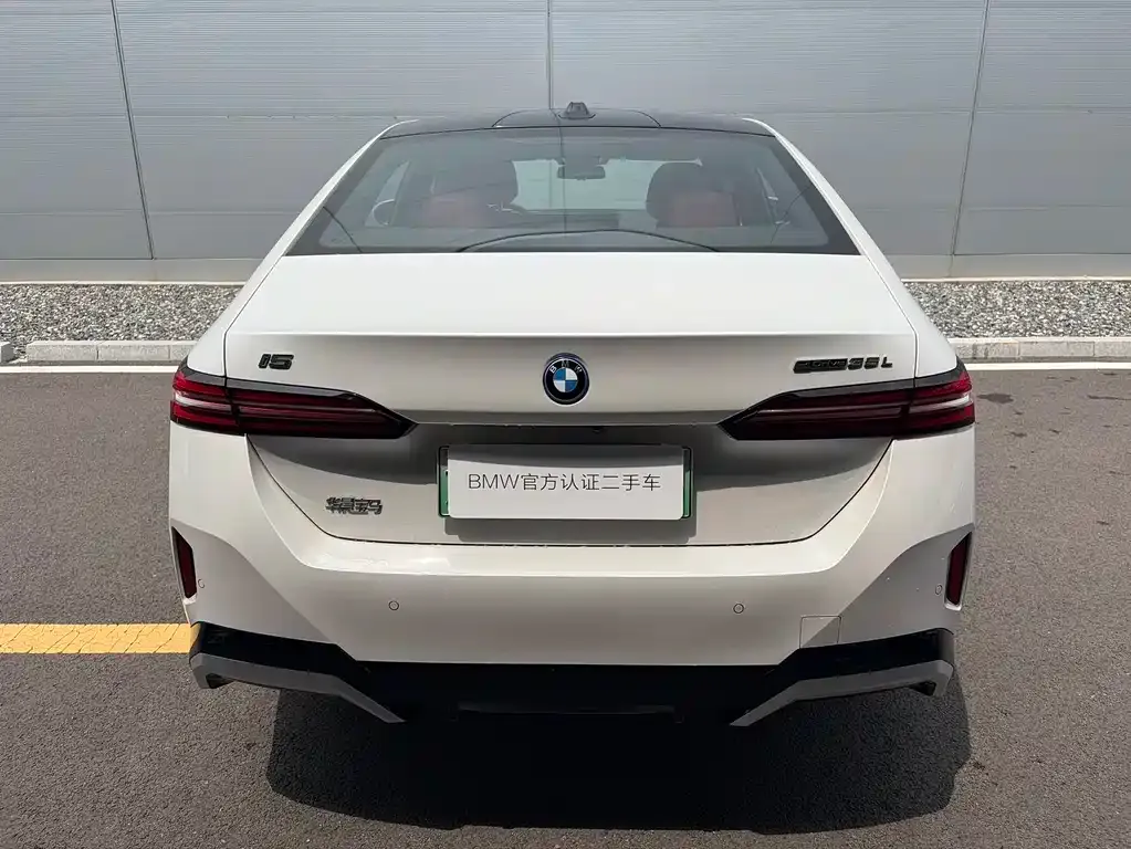 BMW i5 — фото 4